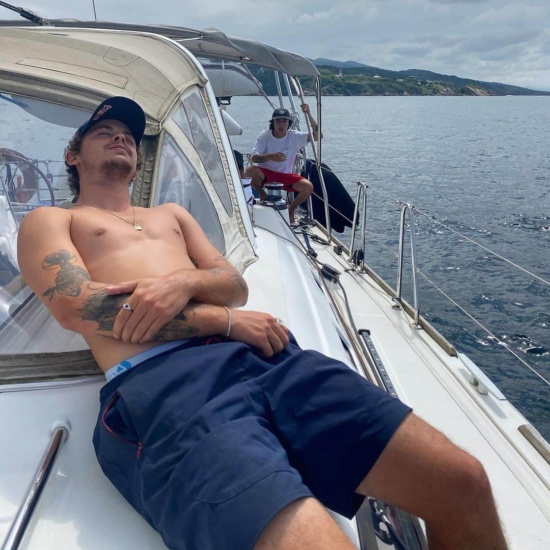 グスタボ・リベイロのインスタグラム：「🛥」