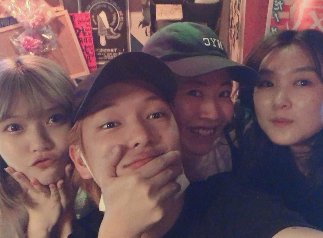 のインスタグラム：「大好きな人たちに一瞬でも会えた日ってすごくいい日だよね（＾ω＾）﻿ ﻿ らぶみ。﻿ ﻿ おやすみなさい🌉」