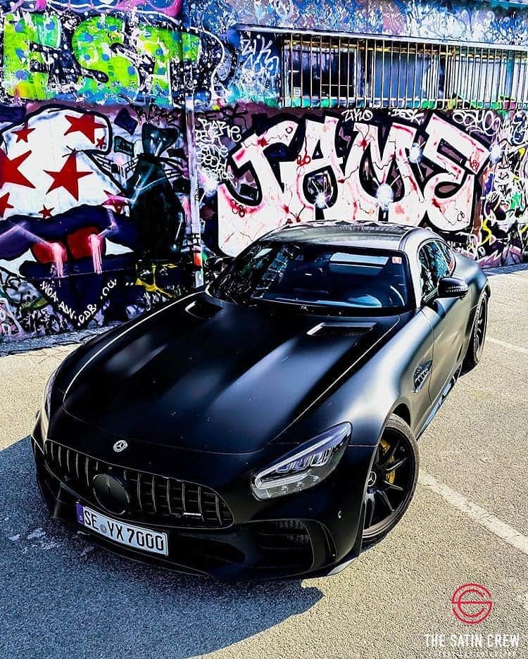 Kik:SoLeimanRTさんのインスタグラム写真 - (Kik:SoLeimanRTInstagram)「@thesatincrew We love our @mercedesamg GT R 🔥 what are your thoughts on our beast? 🏁 #thesatincrew #amggtr #gt #mercedesamggtr #renntech #mercedes #amg #gtr #mercedesamg #allblack #supercarspotting #supercarsdaily700 #supercarseurope #supercarsaturday #supercarros #supercarsunday #supercarlife #supercarlifestyle #supercarshow #supercardaily #supercarsdaily #supercar #supercarkiller #supercardriver #hypercar #supercarclub #supercarsoflondon」7月22日 5時51分 - carinstagram