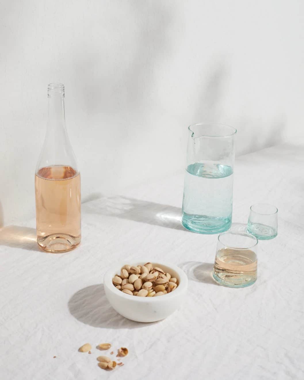 のインスタグラム：「Artisan pieces from @hawkinsnewyork makes dining in quite alright with us. #stevenalan」