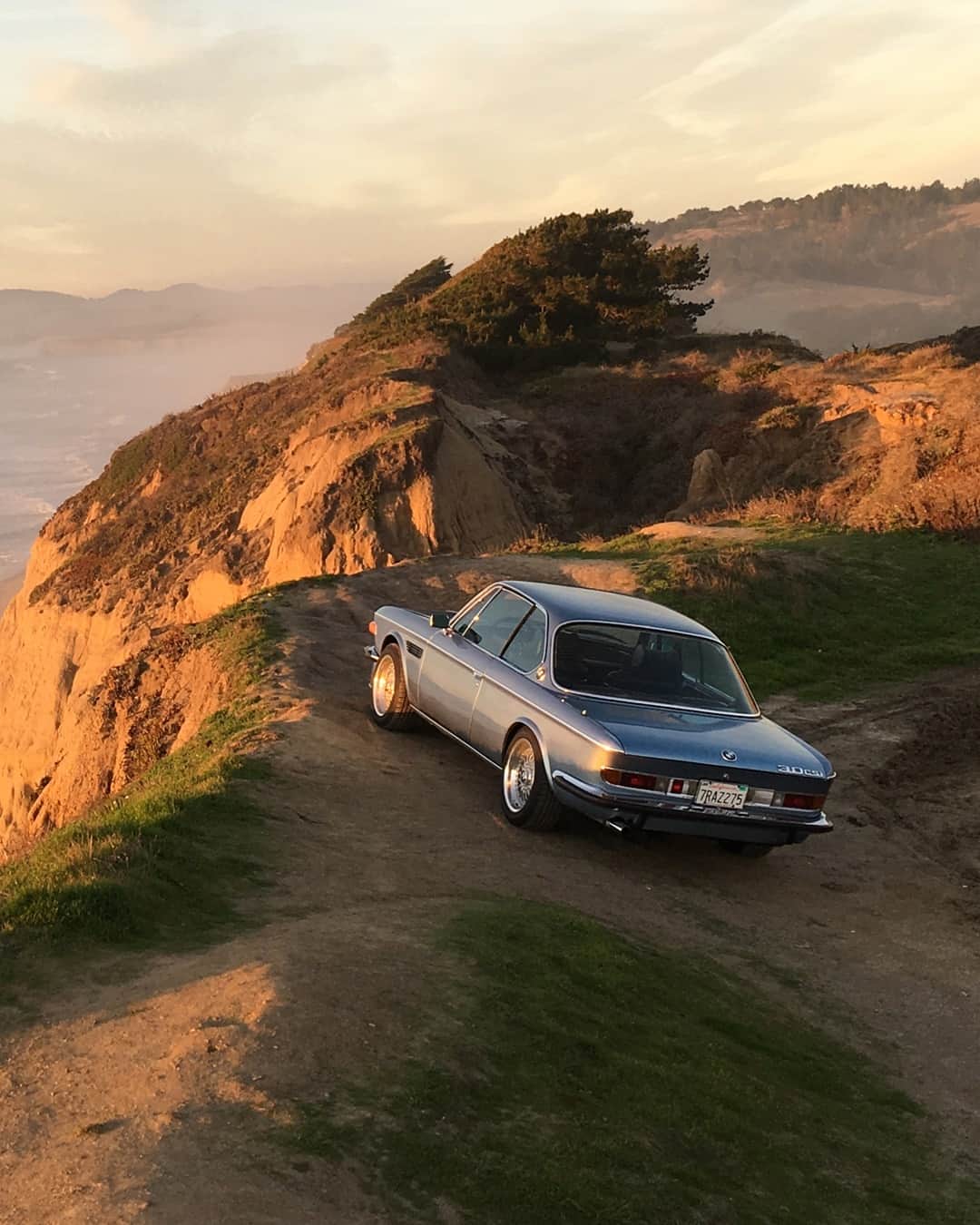 BMWのインスタグラム：「A classic never gets old. The BMW 3.0 CSi. #BMWrepost @bengt.bmw」