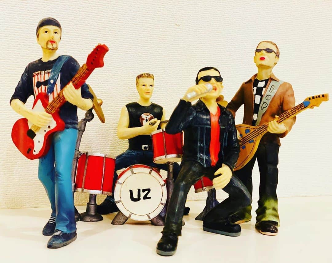 今井翼さんのインスタグラム写真 - (今井翼Instagram)「愛するロックバンド  U2  #U2最高 #Bono #Edge #Adam #Larry #このフィギュア #似てるのか  #適当今井」7月22日 15時38分 - tsubasaimai_official