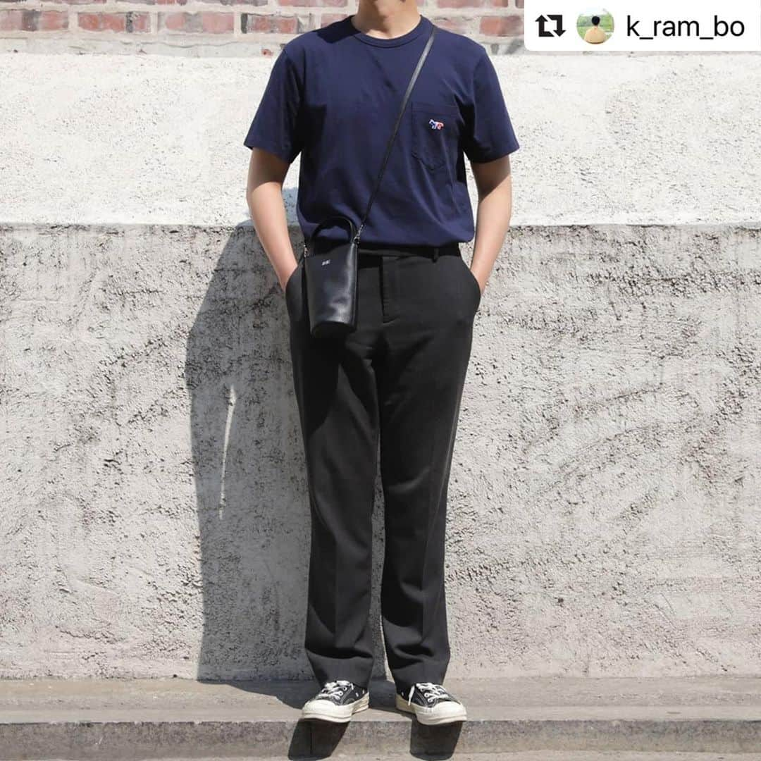 DAKS Koreaさんのインスタグラム写真 - (DAKS KoreaInstagram)「#Repost @k_ram_bo with @make_repost ・・・ 더운 여름엔 간편하고 시원하게 마이크로백으로 스타일을 완성해보세요. . #DBWA0FE30BK . #닥스 #닥스코리아 #닥스악세서리 #닥스액세서리 #DAKS #DAKSACCESSORIES #Lfmall #닥스가방 #크로스백 #마이크로백 #미니크로스백 #휴대폰가방 #텀블러백 #텀블러가방 #미니백 #flex #플렉스 #선물추천 #데일리룩 #ootd #daily #fashion」7月22日 15時54分 - dakskorea_accessories