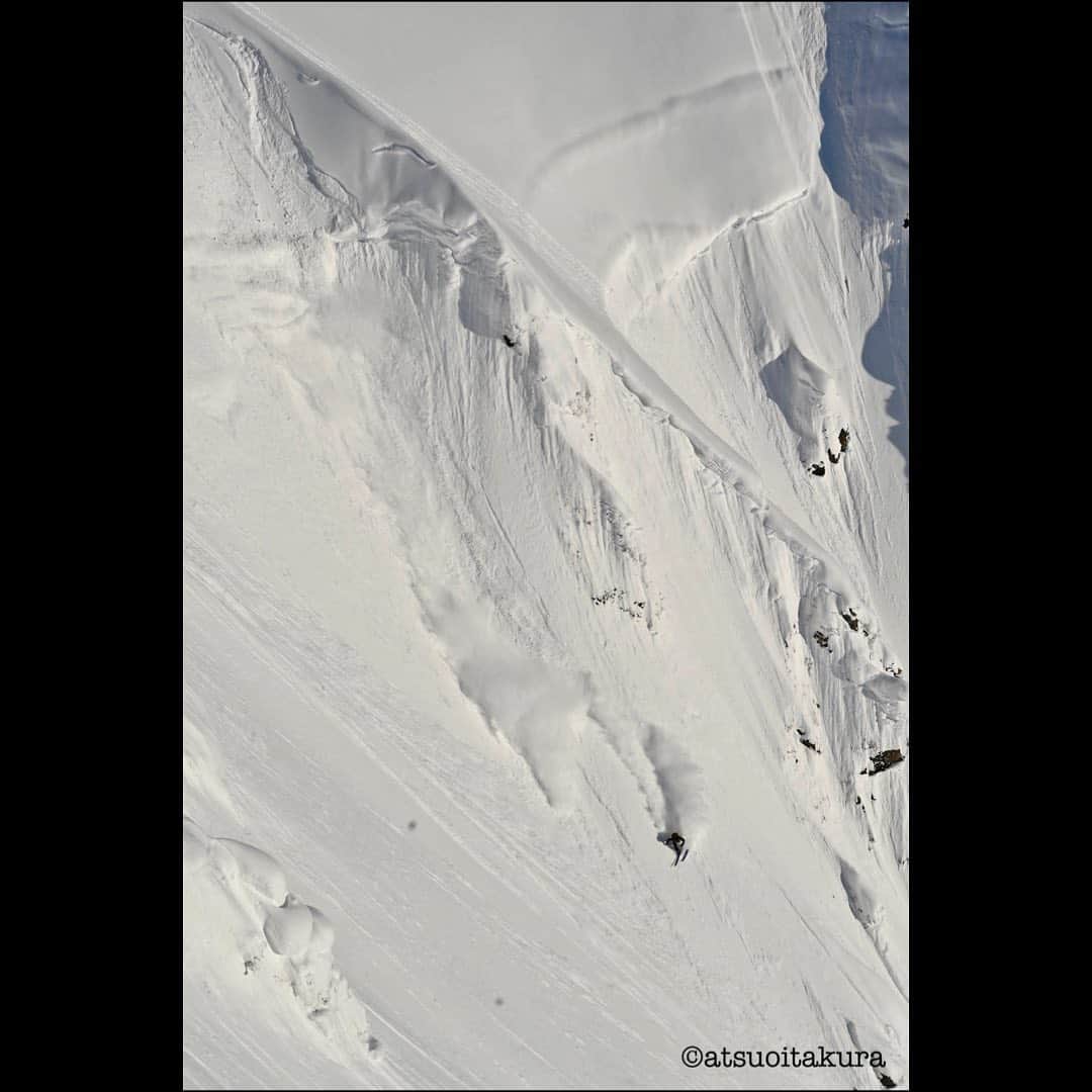 のインスタグラム：「【Big Mountain】 reach the starting line.  Photo by @a_2_o  #atsuoitakura   #akirasproject #cinema  #humandocumentary」