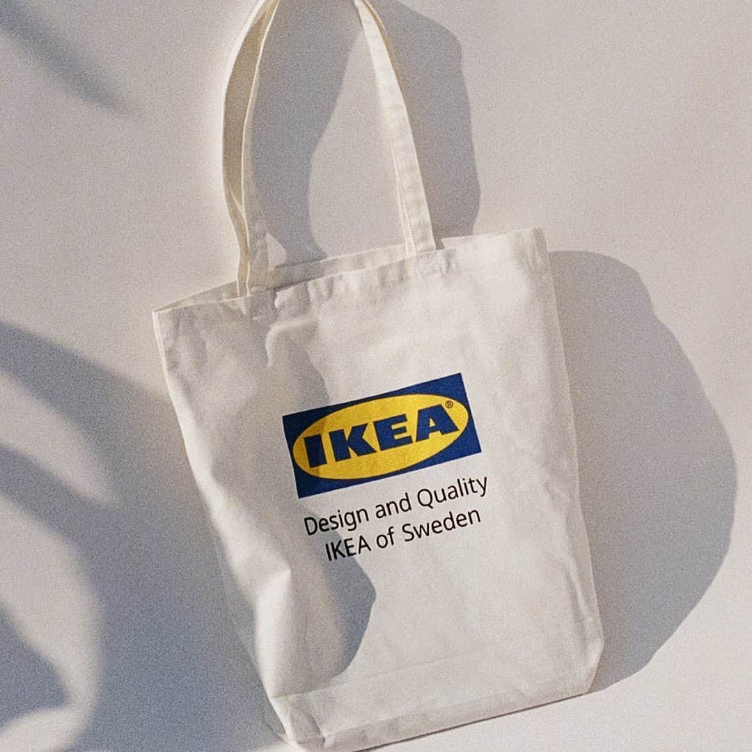 HYPEBEASTさんのインスタグラム写真 - (HYPEBEASTInstagram)「@hypebeaststyle: @ikeajapan has launched its first official apparel capsule. Dubbed “EFTERTRADA,” the range includes a T-shirt, hoodie, umbrella, tote bag, set of towels and water bottles, which come in white, accented by the company’s signature blue and yellow logo. Head to the link in our bio for more details. The collection will be available for pre-sale on IKEA Japan’s website come July 31.⁠⠀ Photo: IKEA Japan」7月22日 16時30分 - hypebeast