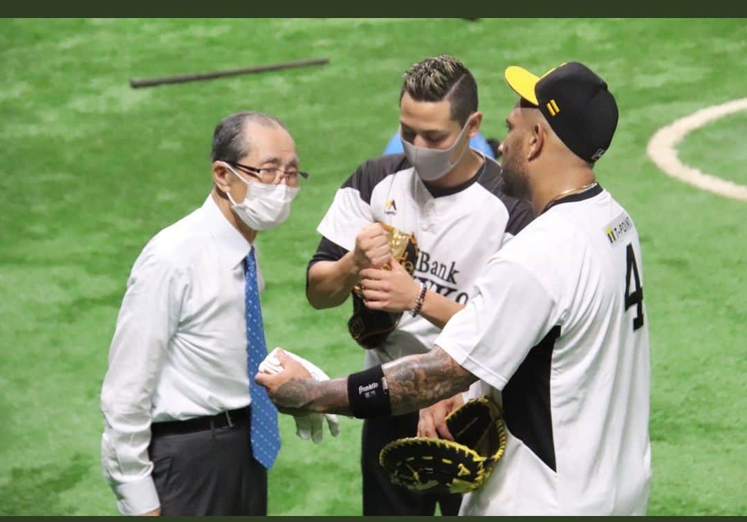 のインスタグラム：「Legend talk 🚀🚀🚀⚾️⚾️⚾️ #ohsan#homerunking」