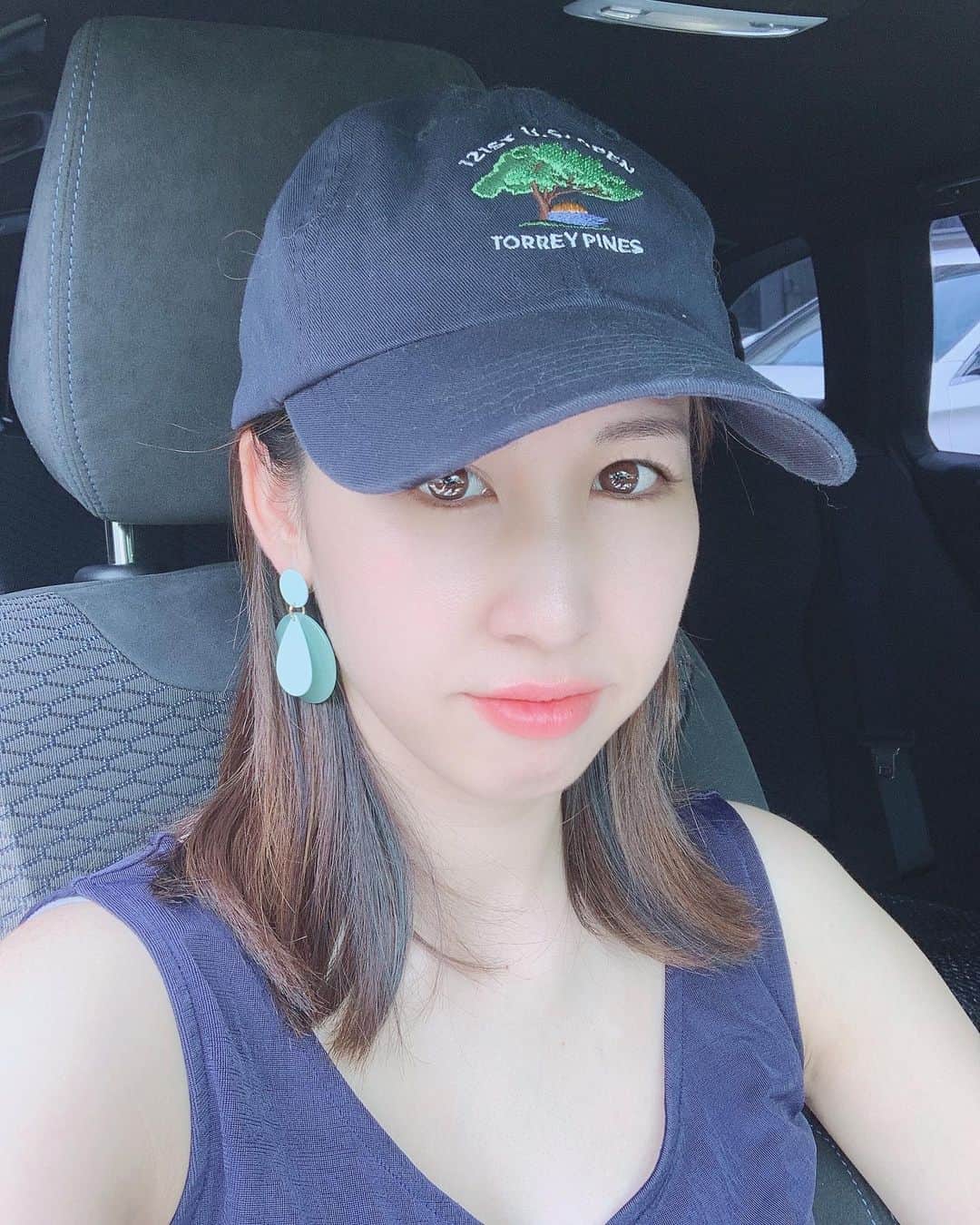 のインスタグラム：「お気に入りの昨年夏に行った時に購入したTorrey pinesの帽子🧢 . . . お化けみたいに白い😂 #fidra #ゴルフスイング #ゴルフ女子 #lpga #jlpga #高尔夫 #골프 #golf #golfswing #ゴルフウェア #コーデ」