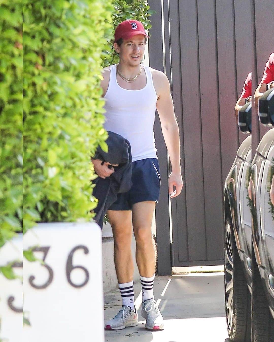 Just Jaredさんのインスタグラム写真 - (Just JaredInstagram)「@charlieputh gets in a workout in West Hollywood. #charlieputh  Photo: Backgrid」7月22日 9時47分 - justjared