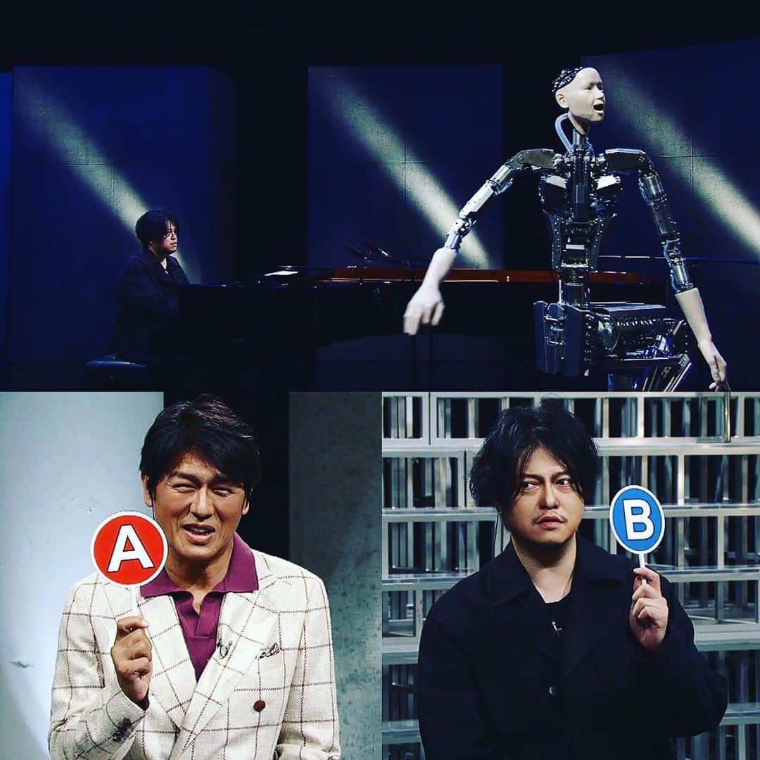 渋谷慶一郎のインスタグラム：「今週金曜日、7月24日 夜9時からNHKで放送される「ららら♪クラシック 渋谷慶一郎が語る〜テクノロジーと音楽〜」にスタジオゲストで30分フルに出演しています。オルタ3と僕のピアノで初めてスタジオライブをやったり(これ、拡張版でまたやりたい)、グールドAIについて議論したり色々やっているのですが、一番ヤバかったのは「どちらが本物のバッハが作ったコラールかAIが作ったバッハ風コラールか当てるクイズ」という格付け選手権みたいなコーナーで、外したときのリスクから写真のような疑心暗鬼の目になっています…たった30分の番組に収録4時間、別日にロケあり、国立音大准教授で電子音楽家の今井慎太郎さんや池上高志さん、ジョンスミス始めとしたScary Beautyチームという叡智結集、別日にロケもという異常に手間と予算がかかった番組になっているので観てみてください。自分のテレビ観るの未だに怖いけど。  ■ 2020年7月24日(金)夜9時 NHK ETV「ららら♪クラシック　渋谷慶一郎が語るテクノロジーと音楽」 ゲスト：渋谷慶一郎（音楽家）、成田達輝（バイオリニスト）、前澤陽（ヤマハ） 演奏：AIグレン・グールド、成田達輝（バイオリニスト）、渋谷慶一郎、アンドロイド「オルタ3」（歌） VTR出演：ジャン・ミッシェル・ジャール（シンセサイザー奏者）、鈴木優人（バッハ・コレギウム・ジャパン 首席指揮者）、光藤祐基（ソニー）、岸治彦（ソニーコンピュータサイエンス研究所）、池上高志（東京大学大学院教授）ほか  This Friday, July 24, I'm appearing as a studio guest for a full half hour on the national broadcaster NHK's "Rara Rara♪ Classic Keiichiro Shibuya talks - Technology and Music" at 9pm. I did my first studio live performance with my piano and Alter3 (I'd like to do that again), discussed Glen Gould's AI, and many other things, but the worst part of the show was the "quiz to see which is the real Bach chorale or the AI-made Bach-like chorale". In a corner like this, the risk of removing it makes the eyes of the skeptics as shown in the picture... The wisdom of Shintaro Imai, an electronic musician and associate professor at the National College of Music, Takashi Ikegami, and the Scary Beauty team gathered for a mere 30-minute program that was recorded for four hours and shot on location on a different day. I did. Also, the show was filmed on a different day on a different location, which was unusually time-consuming and costly, so please watch it. I'm still scared to watch the TV show I was in, though.」