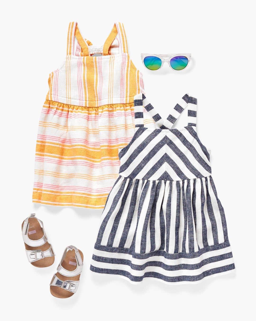 カーターズさんのインスタグラム写真 - (カーターズInstagram)「Keeping the cuteness in line! 🥰☀️🧵 #summerdresses #stripes #lovecarters」7月22日 10時22分 - carters