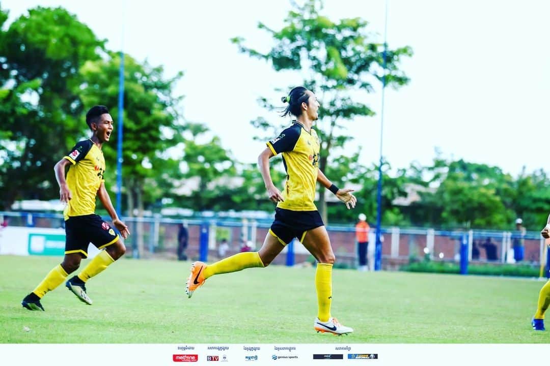 木暮郁哉さんのインスタグラム写真 - (木暮郁哉Instagram)「心震える瞬間。 #football#cambodia#siemreapdriver」7月22日 11時02分 - fumiya_kogure