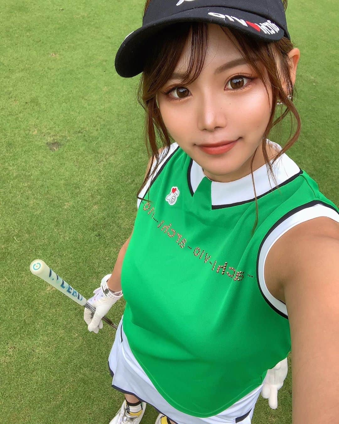 あやごるふのインスタグラム：「👚﻿ ﻿ ﻿ #アルチビオ って何でこんなに可愛いの…🥺💚💛﻿  @archivio.official_online  ﻿ ﻿ ﻿ ﻿ ﻿ #golfnetwork #golf #golfswing #golfwang #reginagolf  #golfgirls #instagolf #golfstagram #ゴルフ #ゴルフ女子 #ゴルフ場 #ゴルファー #ゴルフ好き #不動産投資 #archivio #ゴルフウェア #골프 #ゴルフスイング #ゴルフ大好き #ゴルフ好きな人と繋がりたい #ゴルフばか #golflife #golfgirl #골프 #골프웨어 #골프스타그램 #해외여행 #예쁘다 #다이어트」