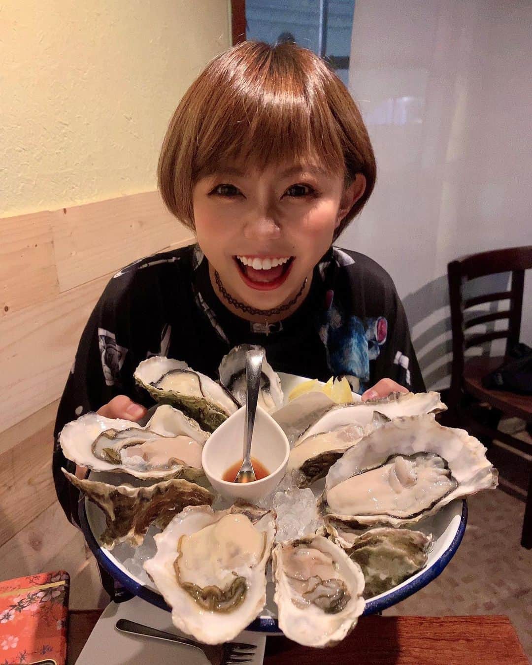 亜矢みつき（神谷充希）のグルメインスタ