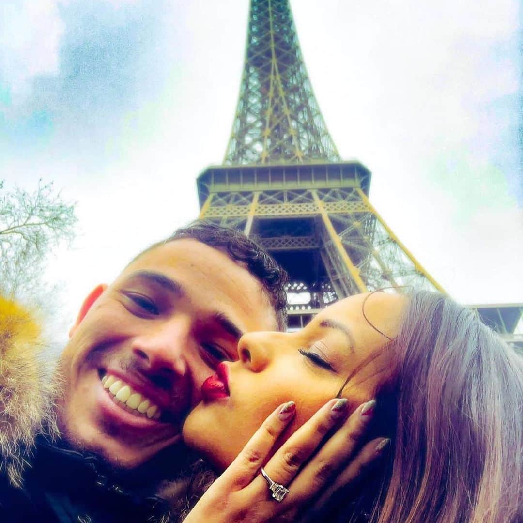 E! Onlineさんのインスタグラム写真 - (E! OnlineInstagram)「We will never be satisfied until we find a love like this: Anthony Ramos and Jasmine Cephas Jones first met during the table read for #Hamilton, fell in love, got engaged, and lived happily ever after. ♥️ (📷: Instagram/Getty)」7月22日 12時00分 - enews