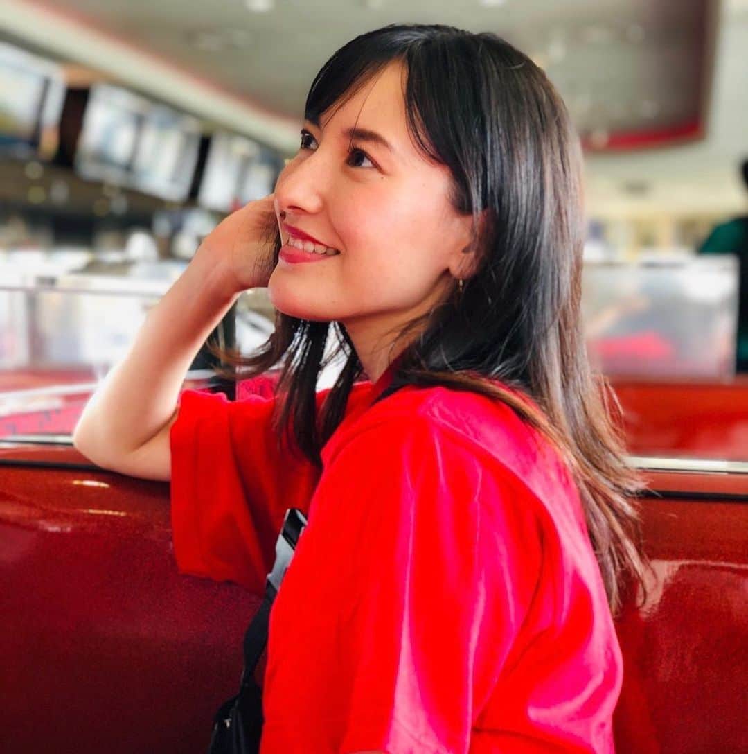 松本リコのインスタグラム：「・ ・ ・ ・ #カメラ #photo #japanesegirl  #japangirl  #カメラ好きな人と繋がりたい  #japanesemodel #japanmodel #yahoo #お洒落 #インスタグラマー  #インフルエンサー #撮影 #ハーフ顔 #ハーフモデル #fashion #通販モデル #ファッション #楽天 #通販」