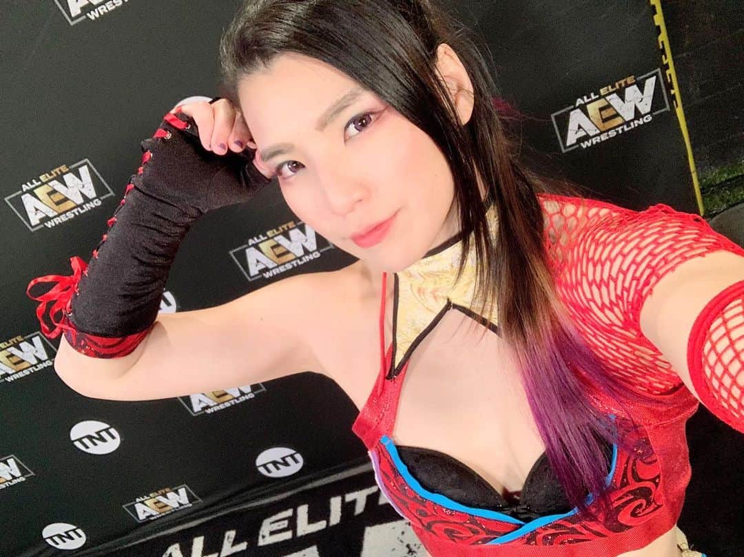 のインスタグラム：「‪Did you enjoy #AEWDark ??‬ ‪This gear after long time✨‬ ‪Please enjoy #AEWDynamite tomorrow too!! ‬ ‪久しぶりにこちらのコスチュームで試合でした😁‬ ‪今回はYouTubeにアップされてるのでどなたでもご覧になれますよー！‬ ‪上のリンクからどうぞ⭐️‬ #prowrestling #prowrestler #hikarushida」