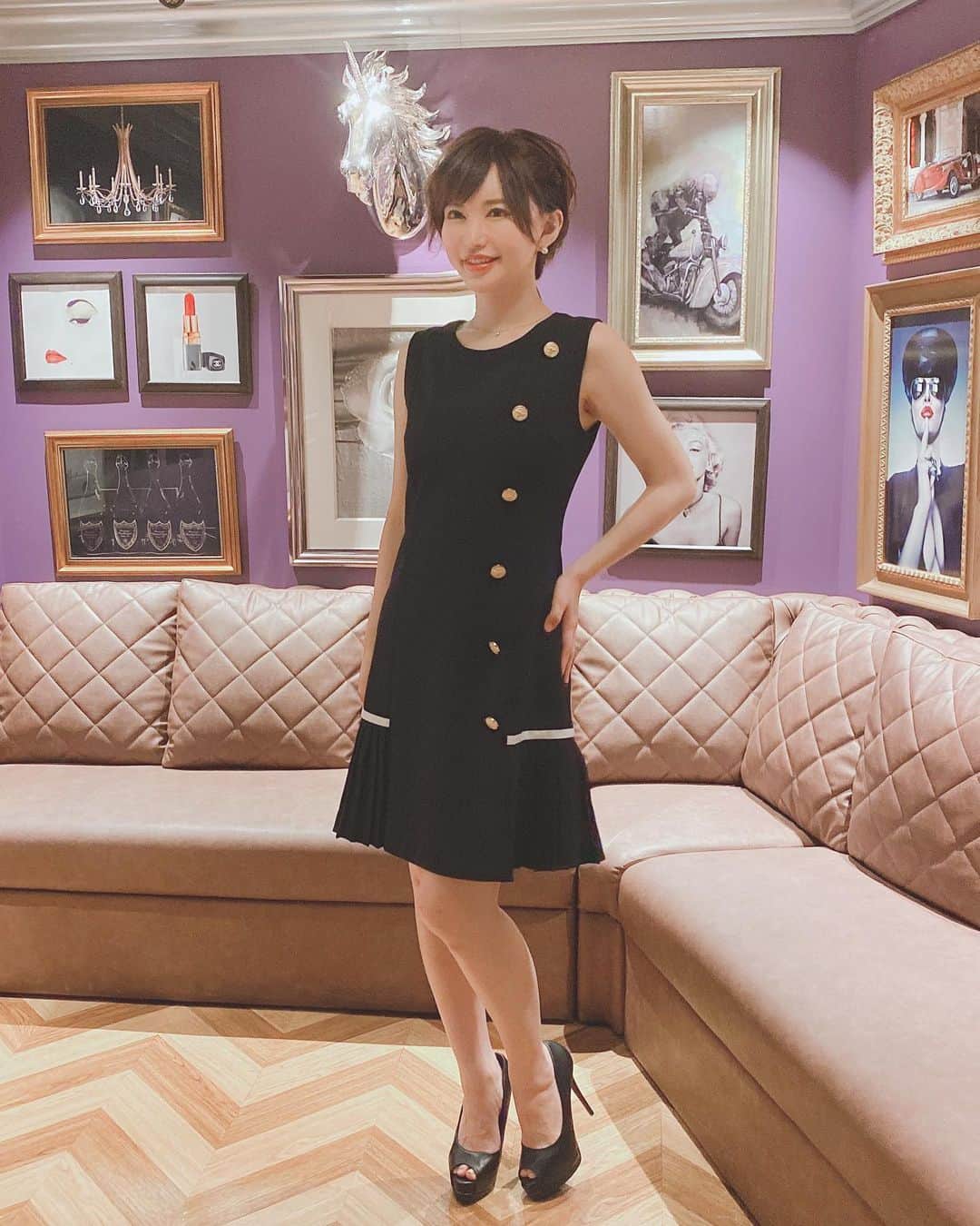 里美ゆりあのインスタグラム：「清楚系ワンピース(｡•ㅅ•｡)♡  #mjdress  #dress #ドレス #キャバクラ #撮影」