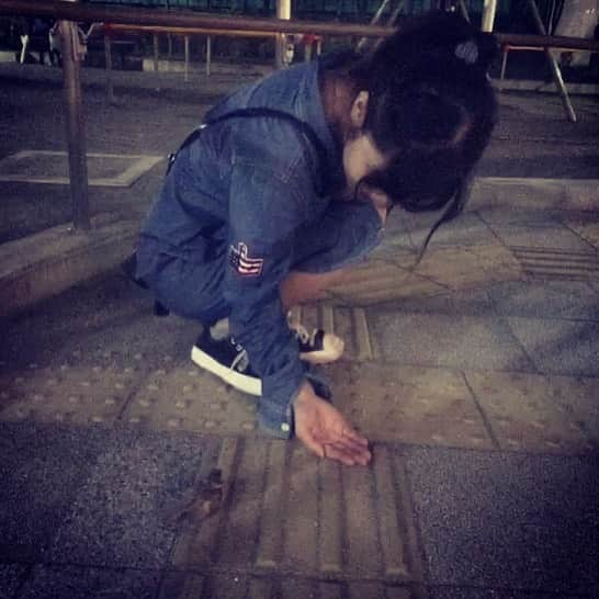 茜結さんのインスタグラム写真 - (茜結Instagram)「ロケ途中。からの夜の公園  #女優  #賞味期限は食べ頃ですグラドル #ミニマム #グラビアアイドル #大人可愛い #maturemodel #urecco #Bitter #グランプリ  #グラビア #1ミリでもいいなと思ったらRT  #フォローしてね #女優 #グラビアアイドル #フォロワー増やしたい #酒呑童子 #日本史 #歴史 #歴史好きな人と繋がりたい #教育動画 #youtuber #youtube#雀 #雛」7月22日 13時11分 - yui10270206