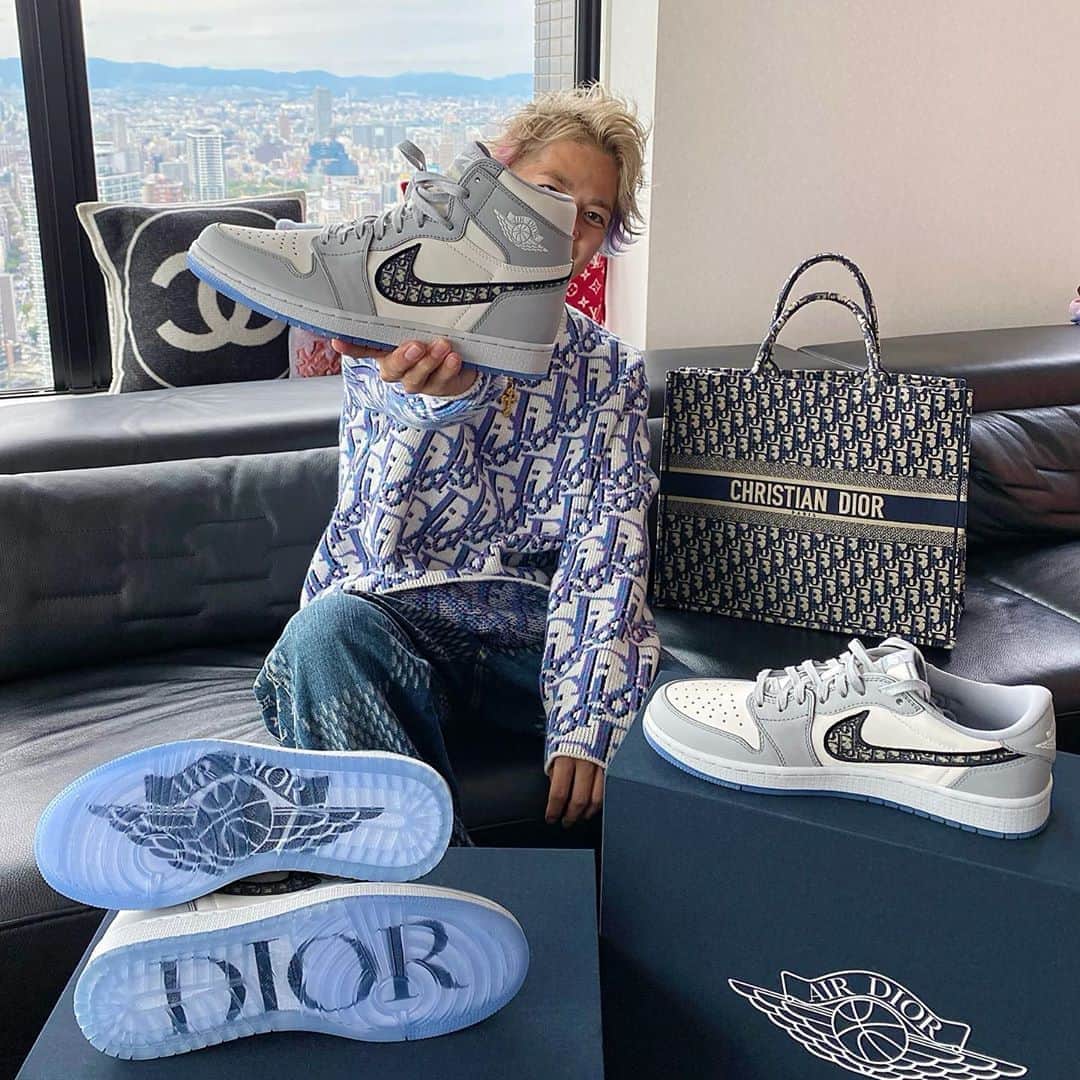 春木開さんのインスタグラム写真 - (春木開Instagram)「Air Dior Compleeeete😍😍🤩🤩﻿ ﻿ #dior﻿ #jordan﻿ #airdior﻿ #airjordan」7月22日 14時55分 - haruki.kai