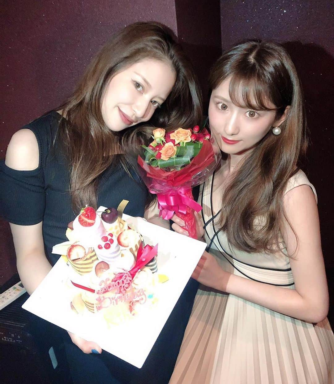 阿比留李帆のインスタグラム：「🎂 かれんがお誕生日お祝いしてくれた日💐 おもしろすぎて楽しすぎて しばらく余韻が抜けなかった😚✨ 今思い返してもにやにやしちゃう🥺 いっしょにいると楽しすぎて 日々たのしいが更新されてくね〜🤍 いつもありがとう😘🙌」