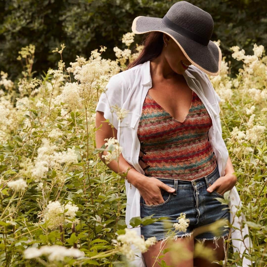 アクセサライズのインスタグラム：「Get yourself swimwear that can do both 🧡 From the garden to the beer garden, we’ve got you covered!   Tap to shop or head to the link in our bio  #Accessorize」