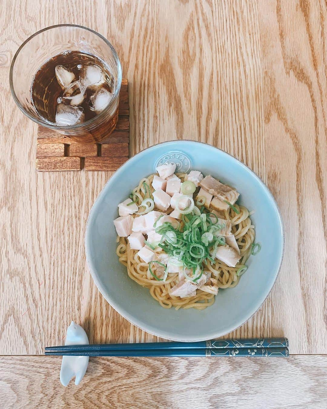 川谷修士さんのインスタグラム写真 - (川谷修士Instagram)「#お昼ご飯 スーパーで購入した #煮干中華ソバ #イチカワ の #元祖和え玉 刻みチャーシューと刻みチキン 九条ネギを添えて ありがとうご馳走様でした。 #パパ #作る #お昼ご飯」7月22日 15時04分 - 2chokenju_shuji