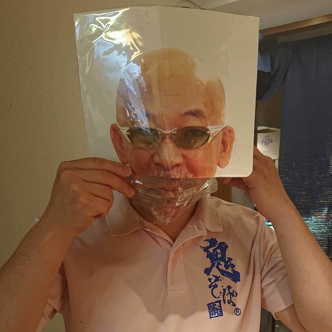 HEY!たくちゃんのインスタグラム：「千春シールドをもらいました！ 39才の誕生日おめでとう(笑)」