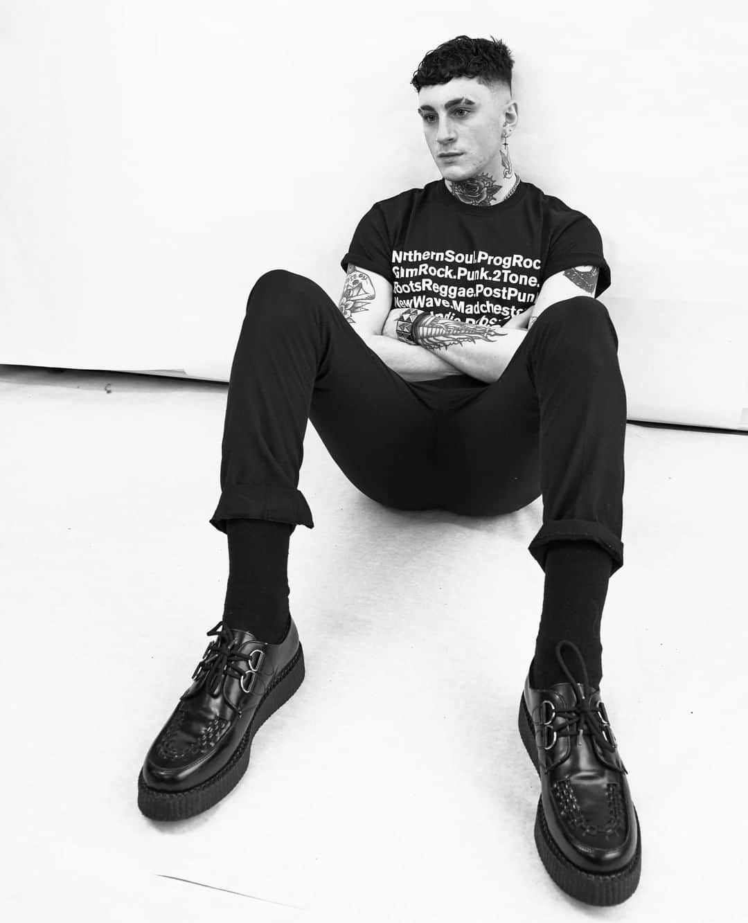 アンダーグラウンドのインスタグラム：「Jimmy wears the Original Wulfrun Creeper, this is the single sole version in black leather and available from size 2-12.⁠ ⁠ You can buy that from our online store or from selected global stockists.⁠ ⁠ ⁠ ⁠ #UndergroundEngland #UndergroundShoes #UndergroundCreeper #WulfrunCreeper #Creepers #Underground #Wulfrun #OriginalCreeper #algender」