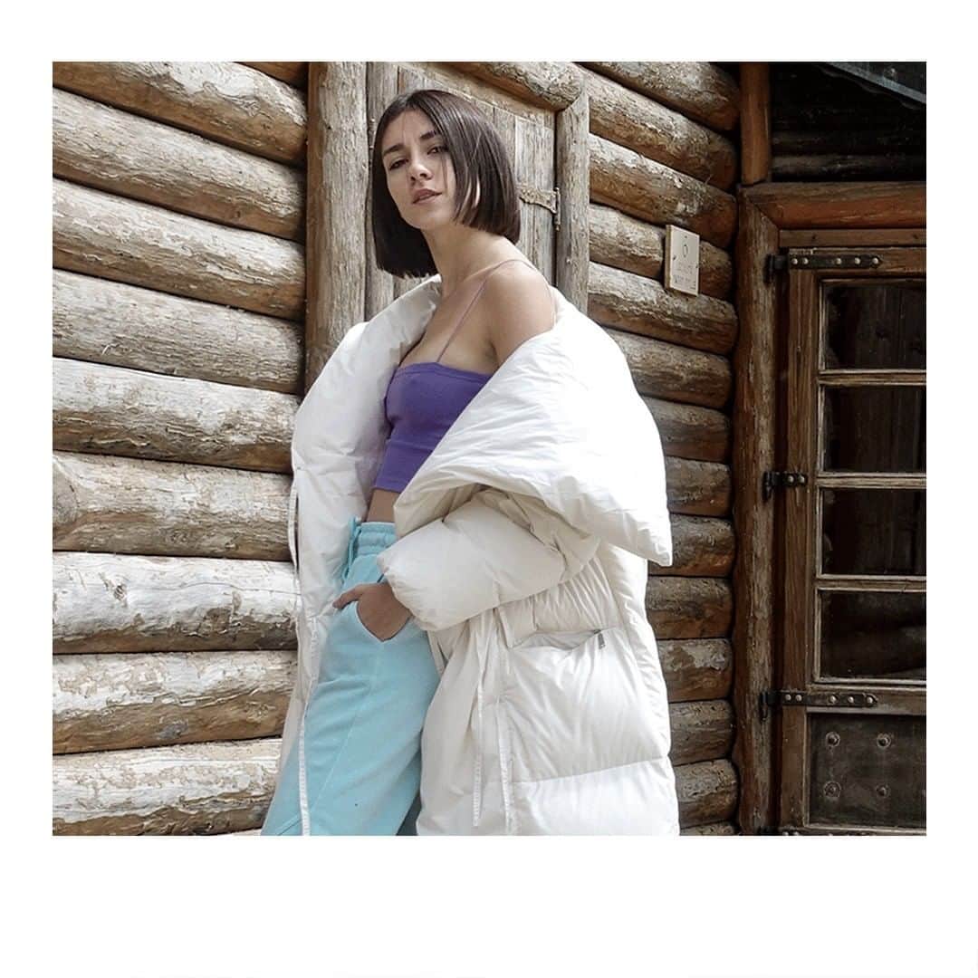 のインスタグラム：「@denisegiselleroman wears #add down long plaid  Discover addpeople at link in bio #addmilanopeople #style #coat #jacket#style #coat #jacket #people  #fashion」
