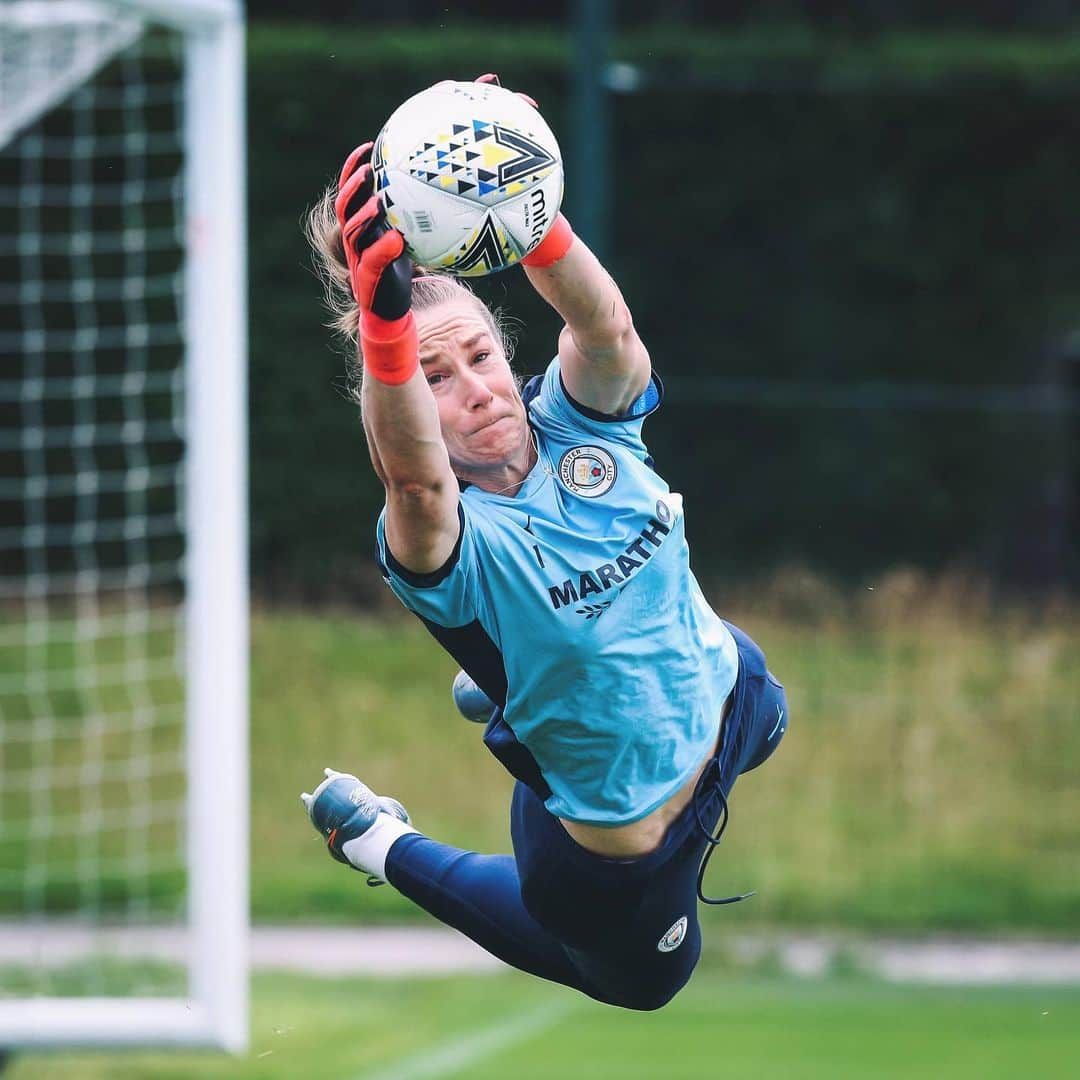 マンチェスター・シティFCさんのインスタグラム写真 - (マンチェスター・シティFCInstagram)「Bit of mid-week motivation! 💪 #mancity」7月23日 1時23分 - mancity