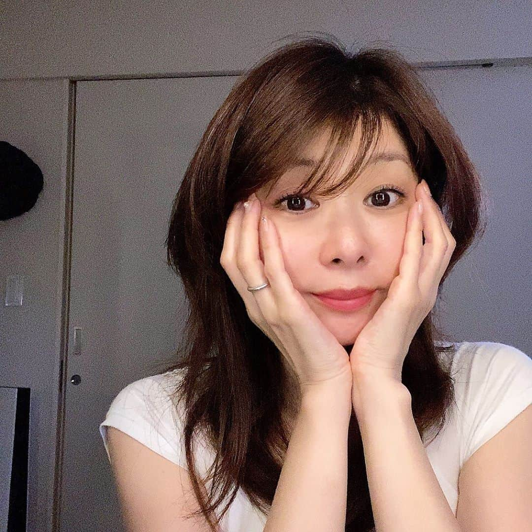 矢部美穂さんのインスタグラム写真 - (矢部美穂Instagram)「おやすみなさい😴💤⭐明日は急遽、収録がなくなり休みになったので…夕飯頑張って作ろうっと❤️では、また、明日✋#おやすみなさい #寝ます#明日も頑張る #40代 #矢部美穂」7月23日 1時32分 - miho.yabe.0607