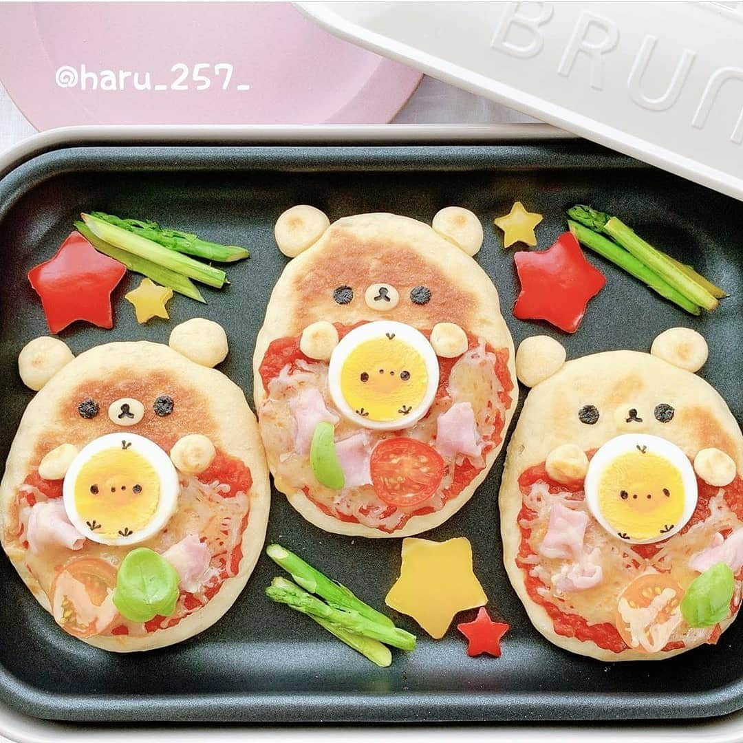 Rilakkuma US（リラックマ）さんのインスタグラム写真 - (Rilakkuma US（リラックマ）Instagram)「These little Rilakkuma pizzas and Kiiroitori eggs are exactly what we want for lunch today! Tag a friend who could use some food inspiration! Created by the talented @haru_257_! . . . #rilakkumaus #rilakluma #sanx #kawaii #cutefood #charaben #リラックマ #サンエックス #pizza」7月23日 1時51分 - rilakkumaus