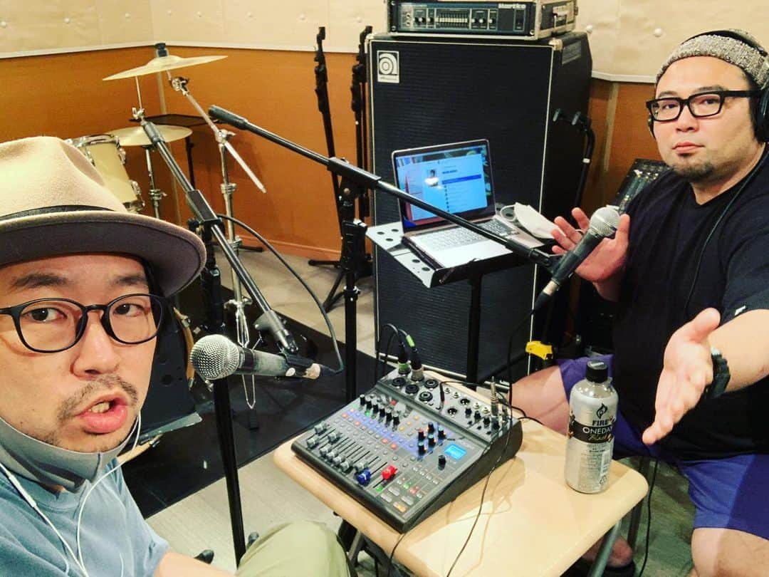 キンモクセイさんのインスタグラム写真 - (キンモクセイInstagram)「📻7/25（土）キンモクセイのササキでシライな月末ラジオ 7月放送分を収録しました。 メールたくさんありがとうございます。レアトラックかけますよー。 #月末ラジオ」7月22日 17時33分 - kinmoku_official