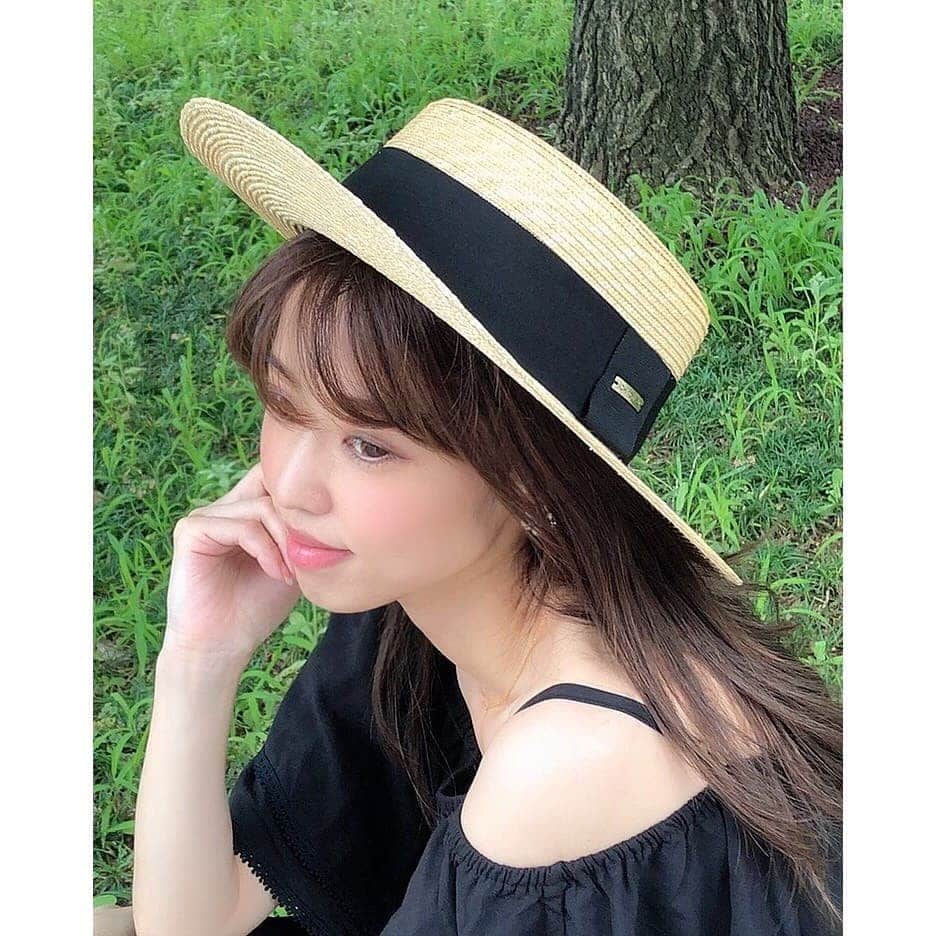 垰智子さんのインスタグラム写真 - (垰智子Instagram)「だんだんお天気の日が増えてきて、 夏が待ち遠し〜☀ . 明日から4連休ですね☺ みんなは、何して過ごすのかな？ . @14plusjp のカンカン帽で夏気分👒  帽子って被るだけでこなれ感を出してくれるから大好き♪ . #14plus #hat #cap #帽子 #帽子好き #カンカン帽 #fashion #fashionable #ootd」7月22日 17時46分 - taotao_tomo