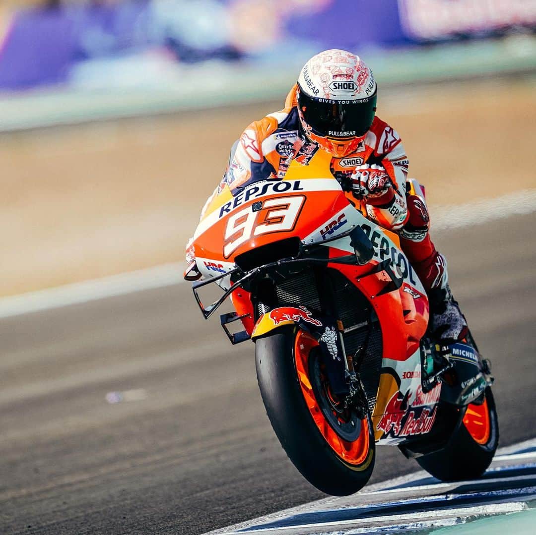 レプソル・ホンダのインスタグラム：「Fresh racing means fresh wheelies. 😏 ⠀⠀⠀⠀⠀⠀⠀⠀⠀ #WheelieWednesday #MotoGP #RidingForThem #MotoGPIsBack #MotoGP #MM93 #MarcMarquez93 #AM73 #AlexMarquez73 #Racing #Repsol #Honda #Racing #RepsolHonda #HRC #RC213V #ThePowerOfDreams #Racing #Motorcycle #Team #OneHeart #PushingAheadTogether」