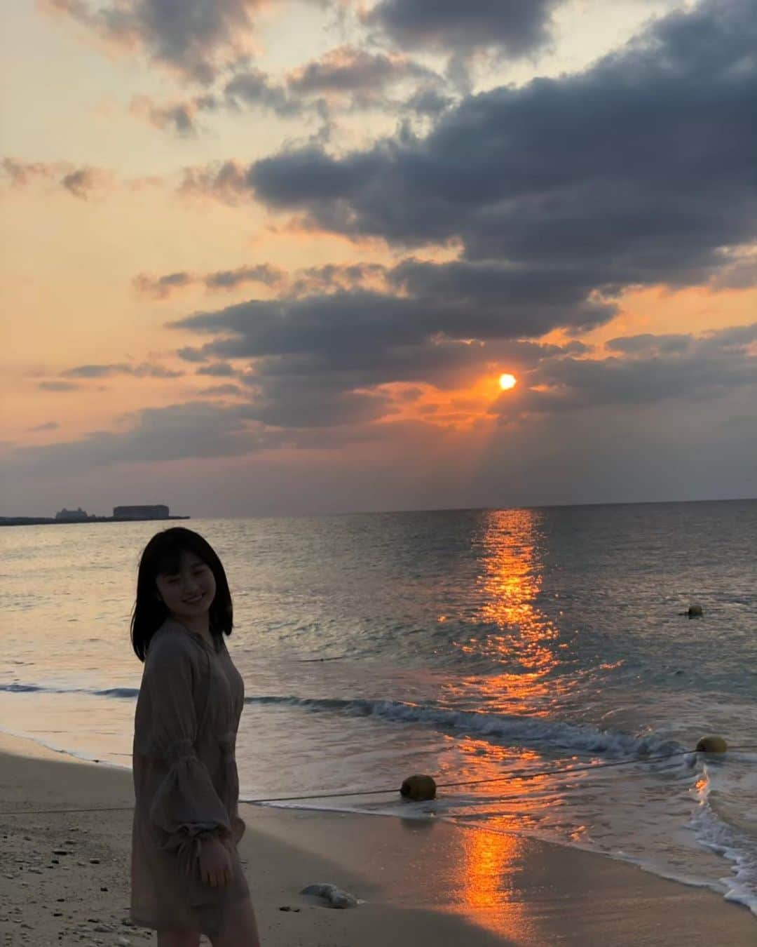 森戸知沙希さんのインスタグラム写真 - (森戸知沙希Instagram)「おしらせ☀️  　　　　　　　　　　　　　 モーニング娘。'20の森戸知沙希が、17歳の誕生日に出版したファースト写真集『森戸知沙希』、そして昨年6月に発売したセカンド写真集『Say Cheese！』を電子版でリリースします！ 　　　　　　　　　 release2020.07.27 ぜひチェックして下さい✌️ 　　　　　 　　　　　　　　　　　　 　　　　　　　　　　 #morningmusume20  #モーニング娘20  #森戸知沙希  #写真集  #ファースト写真集  #セカンド写真集」7月22日 18時33分 - chisaki__morito.official