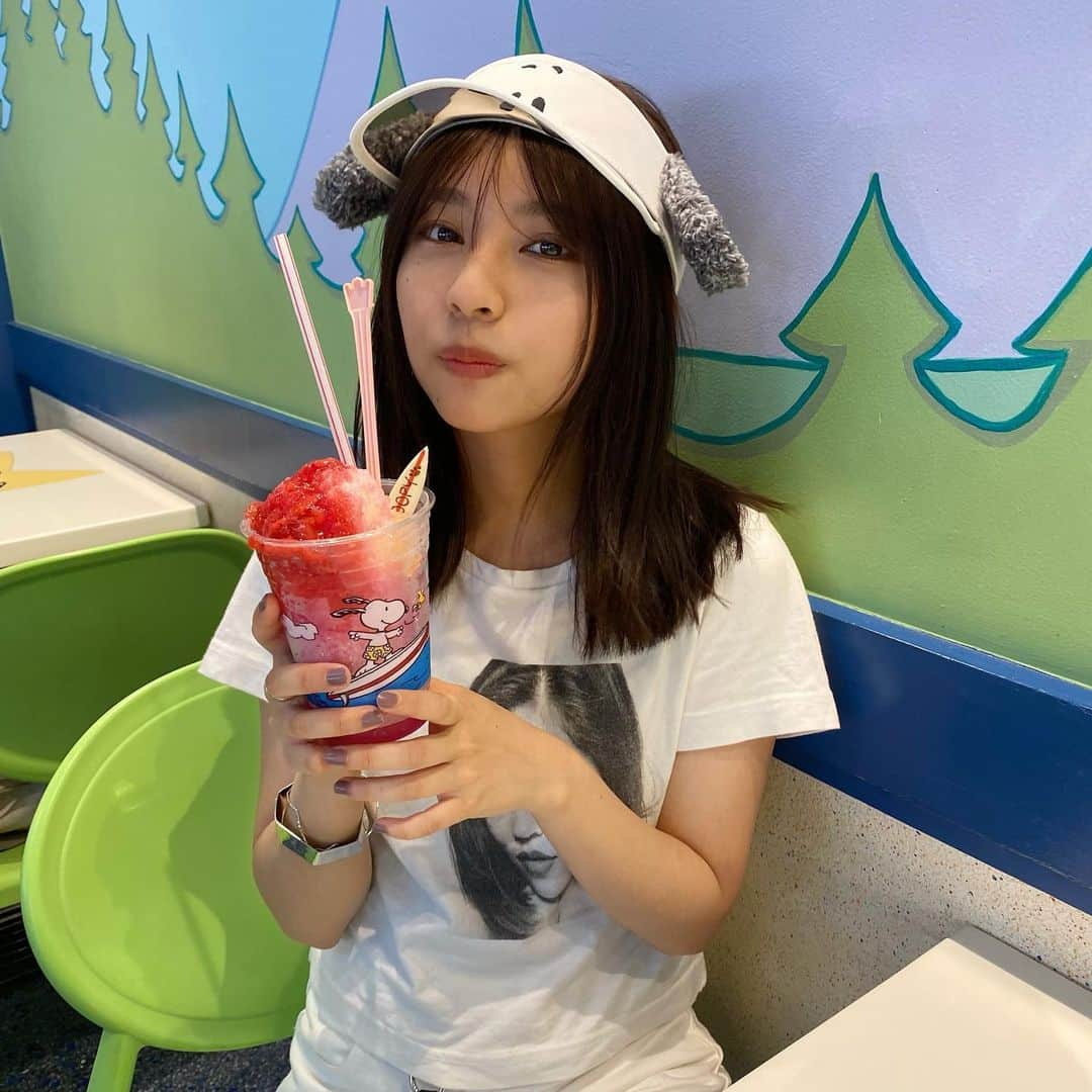 山尾梨奈さんのインスタグラム写真 - (山尾梨奈Instagram)「〻 @universal_studios_japan . . 暑いか雨かの2択しかないんですか🤦🏻‍♂️. . . #usj #universalstudiosjapan #ユニバ #ユニバーサルスタジオジャパン #snoopy #スヌーピー #peanuts」7月22日 18時51分 - yamarina_1210