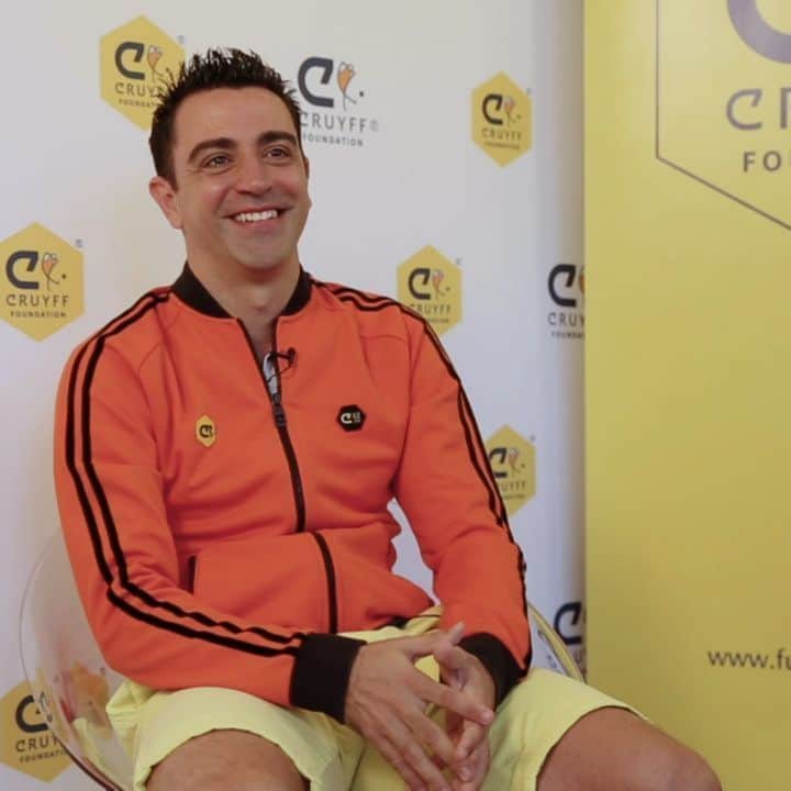 ヨハン・クライフのインスタグラム：「📽 @xavi @fundacioncruyff ❤ #CruyffLegacy #CreatingSpace」