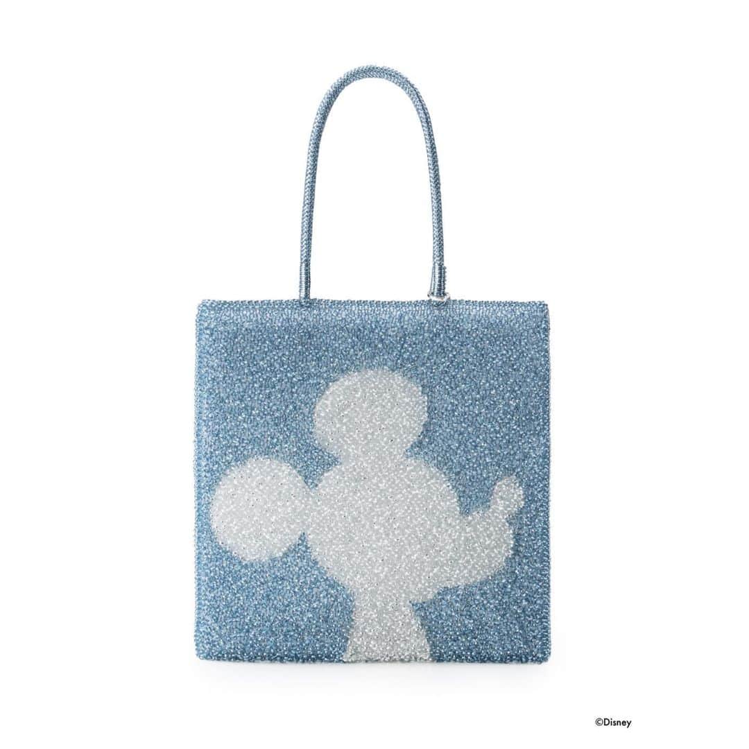 ANTEPRIMAさんのインスタグラム写真 - (ANTEPRIMAInstagram)「As an embodiment of cute and classic, you can always embellish your outfit with this appealing tote from ANTEPRIMA/WIREBAG 2020 Disney Capsule. Have fun on weekend and sparkle your night with these popping colours!  #WIREBAG247 #Mickey #Minnie #MickeyMouse #MinnieMouse #Anteprima #Disney #WIREBAG #FW20 #fashion #italian #luxury #bag #botd #ミッキーマウス #ミニーマウス #アンテプリマ #ワイヤーバッグ #패션 #ディズニーコーデ #ディズニーバウンド #ミニーちゃんバウンド #ディズニー好き #ディズニー写真部 #ミッキーミニーコーデ」7月22日 18時58分 - anteprimaofficial