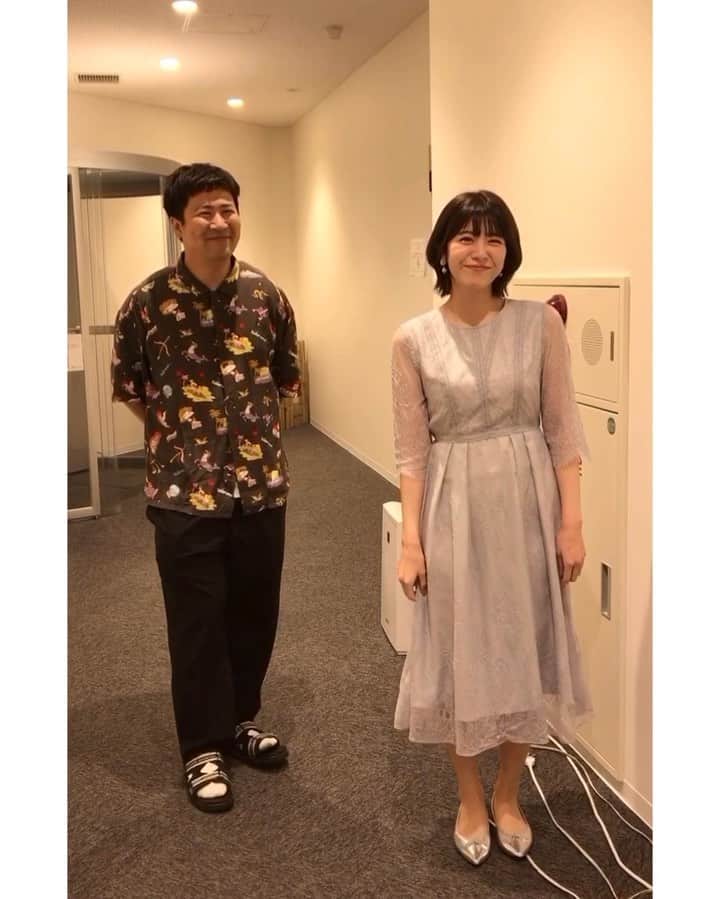 のインスタグラム：「. 先日ラフレクランきょんさんが 大好きな「映えニストみすず」を 一緒にやってくださいました😳✨ @lafulekulan_kyon  . 全部の動画が面白くて必見です！ 自粛でずっと家にいた時 たくさん元気もらいました😆 ぜひ見てみてください〜！ . そしてこの後21時からバラダンです🌹 初の水曜日きんちょう。。 . #神神神対応 #崇拝 #映えニストみすず  #ちょっと跳ねすぎてる #親友と感動を分かち合いました」