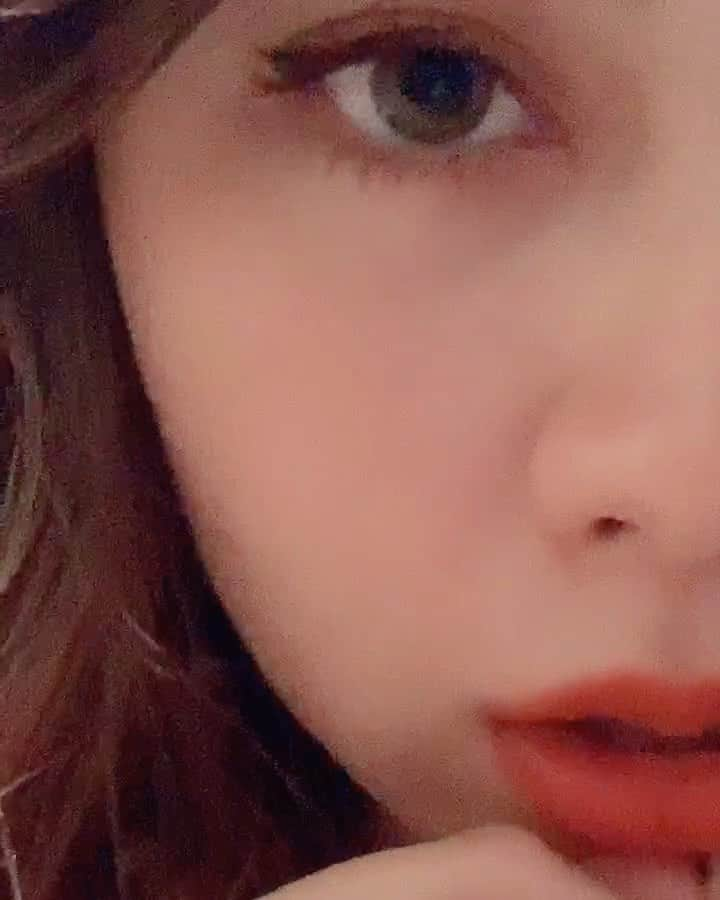 メロディー・チューバックのインスタグラム：「🧏🏻‍♀️ #かくれんぼ #歌ってみた」