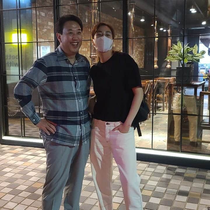 カン・ソラのインスタグラム：「#벌써3년째 #셀리턴 #cellreturn #김일수대표님과 #소고기플렉스」