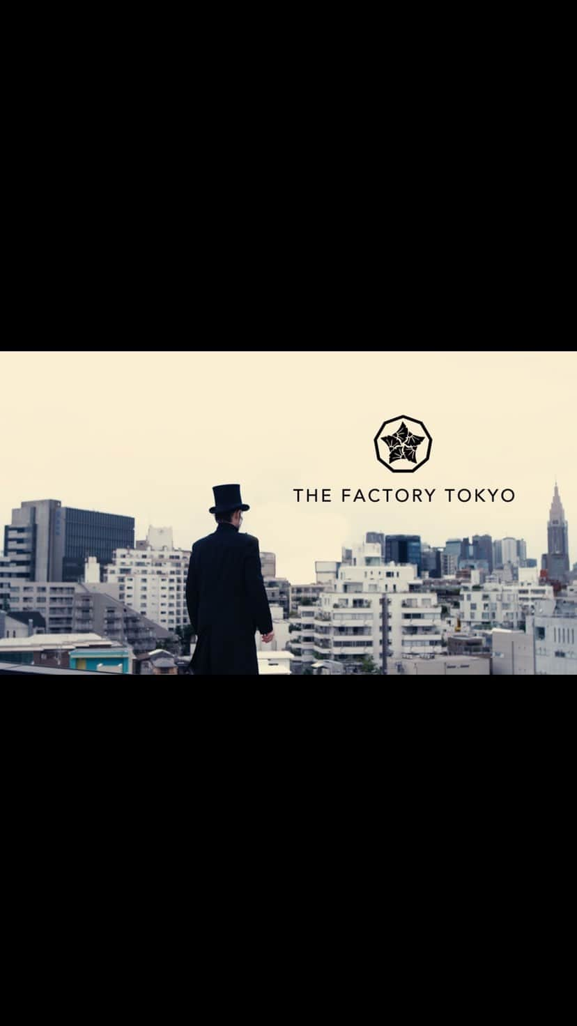 EIKI のインスタグラム：「THE FACTORY TOKYOの作品の作曲編曲、TALKBOXで参加しました。  @thefactorytokyo @motonari.ohkura 狂言 @yuji0323 津軽三味線 @masakingngn 尺八 @yamabe.taishi 和太鼓 @bboy_taisuke BBOY @jun_fujimoto_japan Rap @artefact_akey Talk Box / Track Maker @kazuki_kzk_kazkey Guitar / Track Maker @tomo_nevelife08 Film Director  制作協力  @ryu___1989 @_tamachang_1987  @_tetsuya_   #アートにエールを #tokyo #mtp #和楽器#日本伝統芸能#尺八#三味線#和太鼓#rap#breakdance#guitar#talkbox #creative#new#japan#和#art#ale#world」