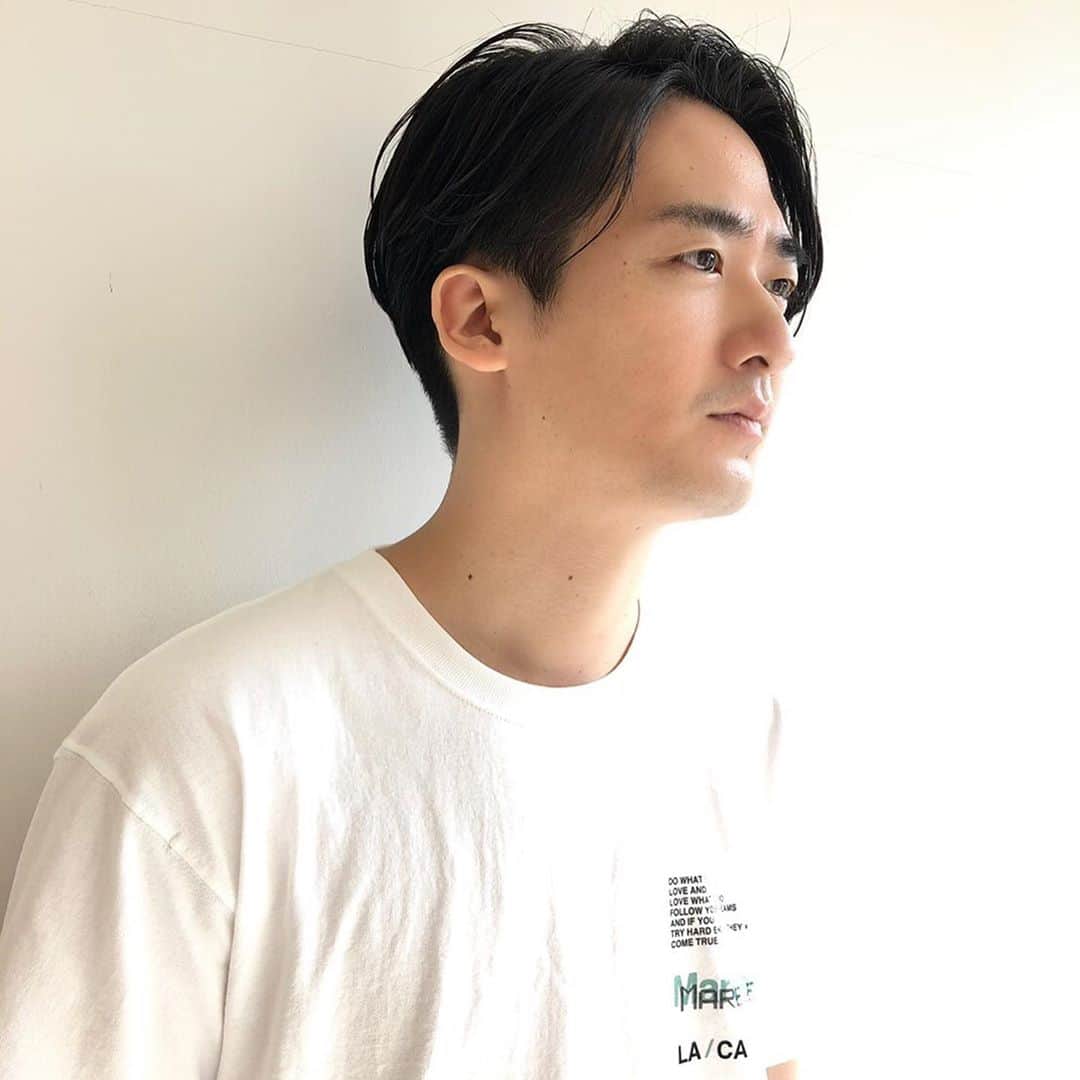 ダイキさんのインスタグラム写真 - (ダイキInstagram)「こんばんわ！ 皆様、明日は２０時にミルダムに集合でお願いします！ いろいろお話しながら、楽しく出来たらなと思います。 ゲームに関することはもちろん、関係ない質問も受け付けております！ よろしくお願いします！  https://www.mildom.com/10853872  #散髪 #ミルダム#APEX」7月22日 20時24分 - daiki_sugiura0619