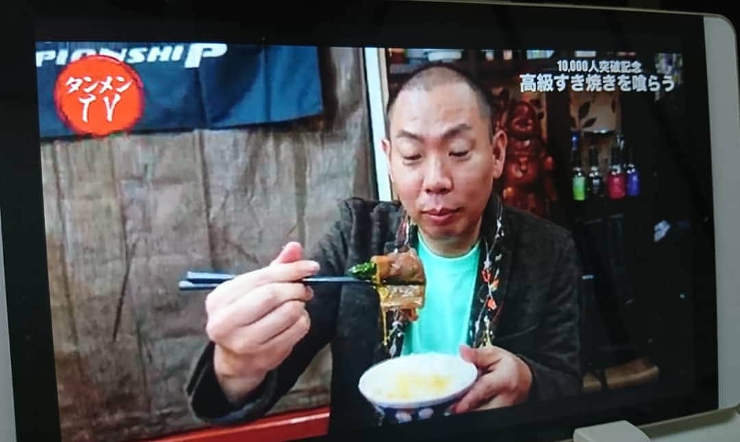 松本康太さんのインスタグラム写真 - (松本康太Instagram)「河本さんのYouTube『タンメンTV』に出してもらいました♪奈良県「ももしき」の絶品すき焼きをご馳走になりました！幻の白キクラゲがめちゃくちゃ美味しかったのです！  お時間があればぜひチェックしてください(^o^)/ すき焼きセットは「ももしき」さんのホームページで購入できます♪  #タンメンtv #YouTube #すき焼き #奈良県 #ももしき #すき焼きセット #お取り寄せグルメ #大和牛 #白キクラゲ #幻の白キクラゲ #河本準一 #レギュラー松本 #あるある探検隊」7月22日 20時50分 - aruarutankentai.matsumoto