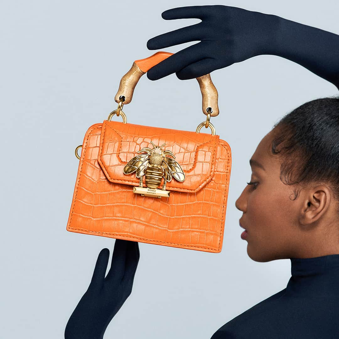 Schutzのインスタグラム：「OUT NOW - SCHUTZ BELIEVE HANDBAG ❤️ #newin #schutzbelieve」