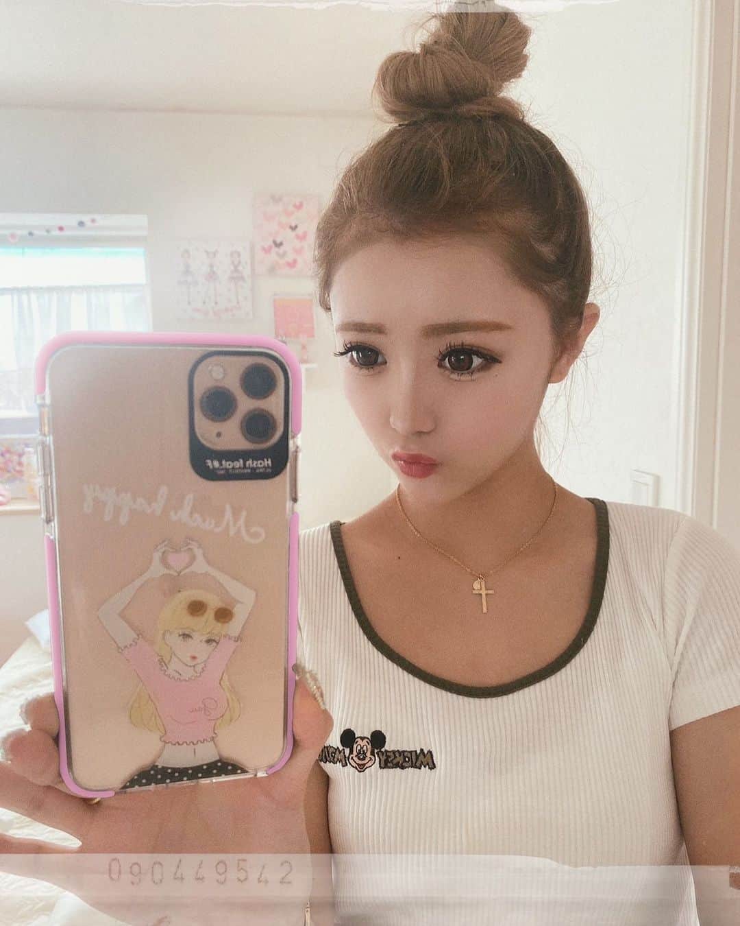 のインスタグラム：「スマートフォンケース"ブランド✨😳💗﻿ "HashFeat.#F "とコラボが決定しました〜💭✨‼️﻿  ﻿ せーながデザインを1から考えたiPhoneケースは﻿ ここでしか買えないので﻿ ぜひGETしてみてね〜😳💗‼️  7月22日から受注開始﻿ してまーーーーーすっ！！✨😳  めちゃ可愛いすぎない？？ 皆さんせーなとオソロカバーにしよ🎶﻿💗  ﻿ https://www.hashfeat.com/products/hf-if05-ct ﻿ 【販売価格】﻿ ¥3,480+税﻿ ﻿ 【販売機種】﻿ iPhone7/8/SE iPhone11 iPhone11Pro﻿ ﻿ #hashfeat #スリムなのに耐衝撃」