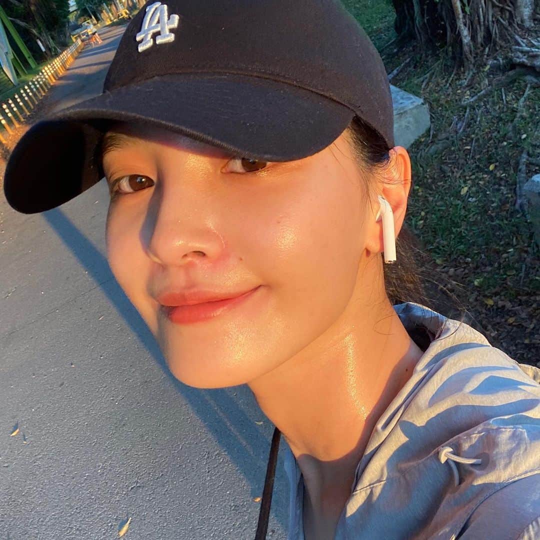 吳子霏（Ellen Wu）のインスタグラム：「流汗 把不開心都流光 @underarmour #hovr #phantom2」