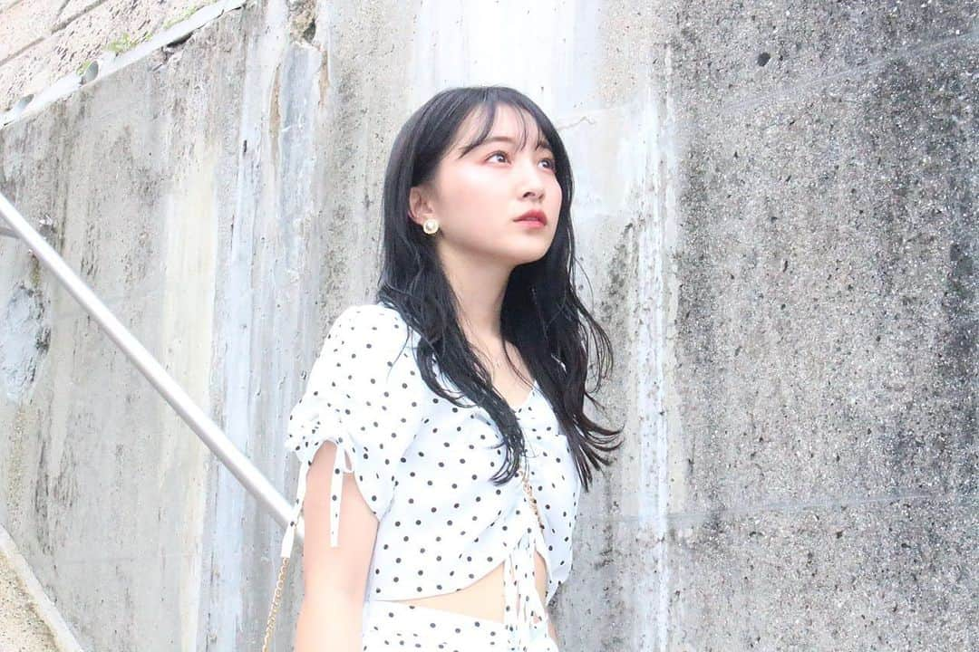 山本彩加さんのインスタグラム写真 - (山本彩加Instagram)「﻿ ﻿ #私服 🤍🖤﻿ ﻿ ﻿ #やんコーデ #gu」7月22日 21時46分 - ayaka48_yanyan