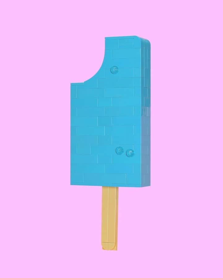 LEGOさんのインスタグラム写真 - (LEGOInstagram)「It’s hot out there. You look like you need an ice cream 🍦  #LEGO #icecream #summer」7月22日 22時00分 - lego